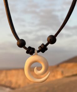 Collar Koru Cuero Nueva Zelanda