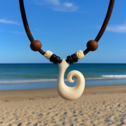 Collar Koru cadena de Cuero para Damas. Colgante hecho a mano de Nueva Zelanda. Ideal para la Playa